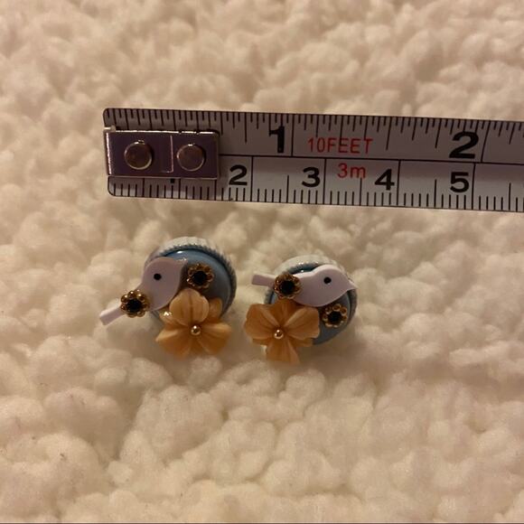 Plunder Ebony Bird with Flower Earrings - Picture 4 of 6